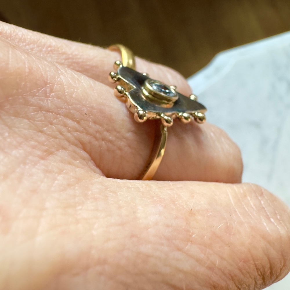 E.DeHaven 18k Diamond Heart Ring - Picture 8 of 11